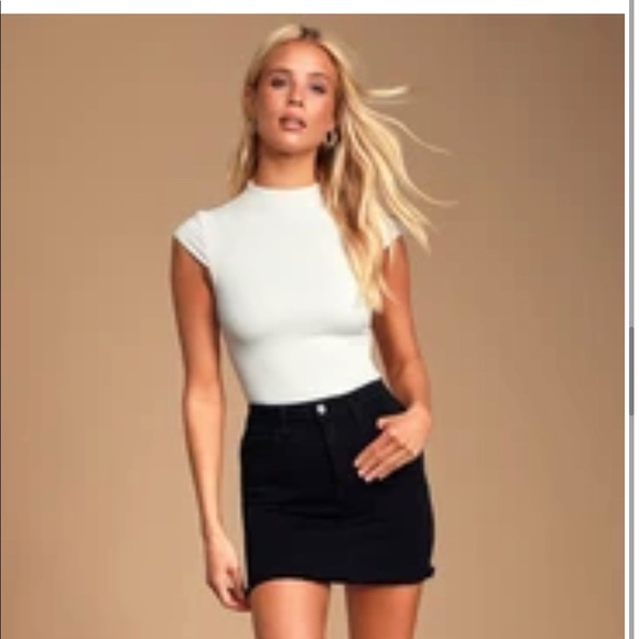 Lulus white funnel neck body suit. Lulus basics. White - Picture 1 of 4